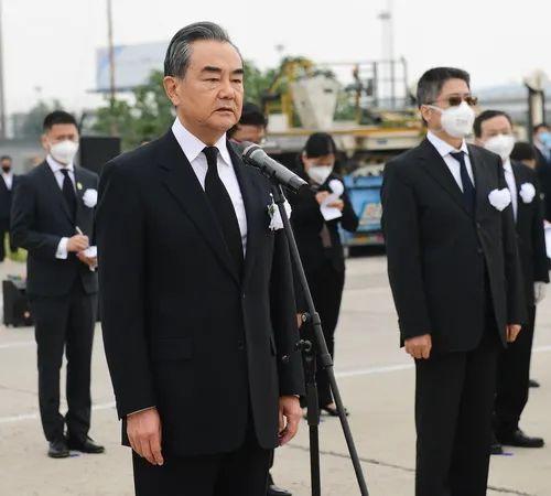 人民日报杜伟大使,回家了...