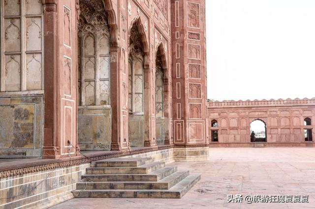 旅行百事通：莫卧儿最有代表性建筑、世界最大清真寺之一，就在巴基斯坦拉合尔