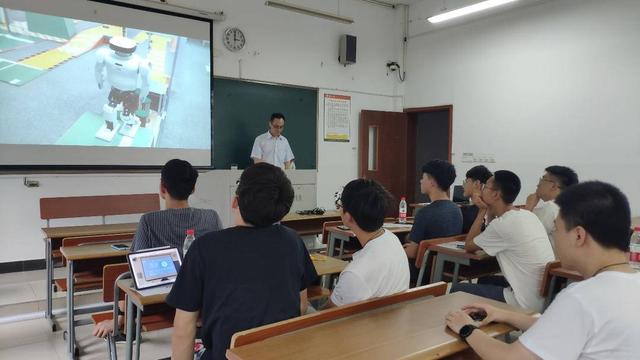 机器人|BOTEC规则路演苏州站在苏州大学举办