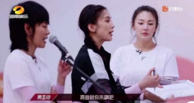 温暖先生|被撕上热搜的黄圣依和刘芸，这两位乘风破浪的姑奶奶膈应了谁？