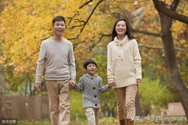 「你的育儿经」半夜宝宝哭闹不止，宝妈气急把鞋踢到丈夫碗里，他让网友评理