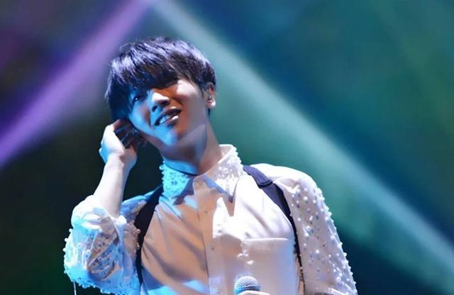 华晨宇下季退出《王牌对王牌》?节目组和花花都已给出答案|fun娱乐