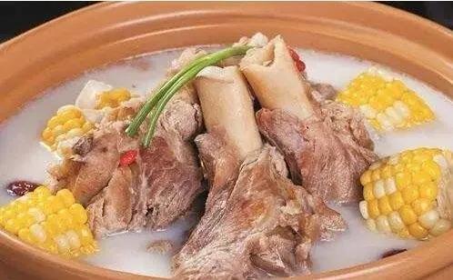 股骨头坏死在冬季病情加重，怎么保养？