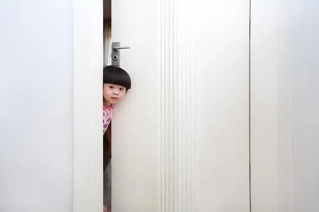 【超级宝妈】各地都在为开学做准备,但孩子作息不规律,晚上睡不着早上起不来,如何调整?