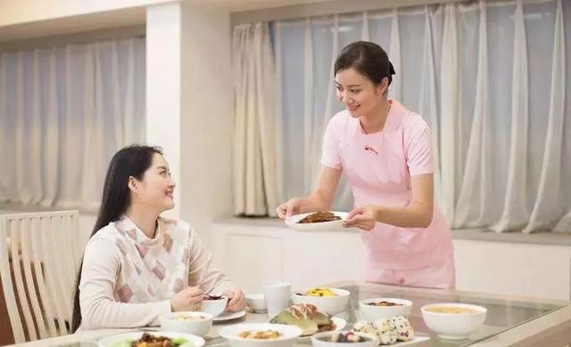 你的育儿经▲宝妈坐月子不能吃酱油、醋、葱姜蒜？月子餐调味料使用大全
