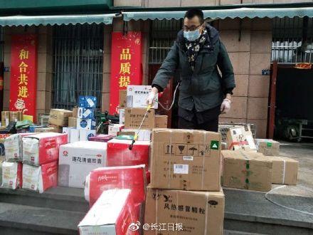 光明网@武汉约400个寄递网点恢复正常运营,市民寄递有三种方式