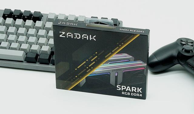 更具个性化的高端内存？ZADAK SPARK 测评报告