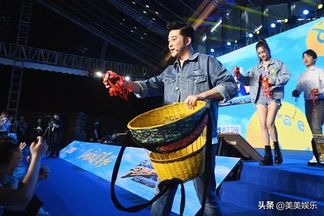 9号放映厅|《奔跑吧》桂林见面会,跑男团现场嗦粉“嗦到上头”