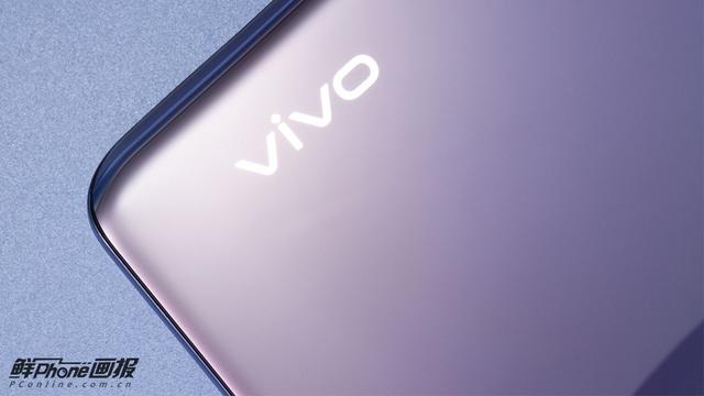 vivo Y73s外观图赏：简约时尚的美感之选