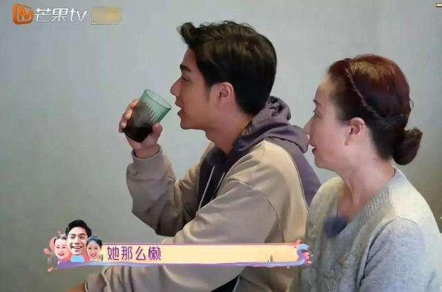 四位男明星妈妈，都把儿子当心头宝，蔡少芬婆婆对她意见好大|fun娱乐