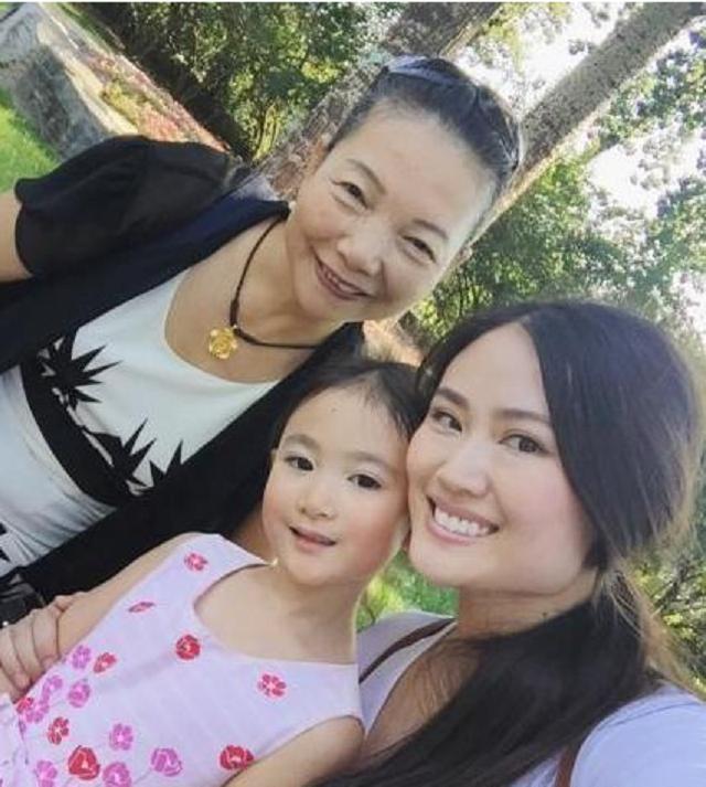 『超级宝妈』隔代遗传有多神奇?孩子虽然是亲生的,长相却被爷爷奶奶“截胡”