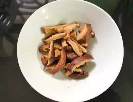 『超级宝妈』补锌是核桃的6倍，牛肉的5倍，鲜香味美简单好做，孩子常吃身体好