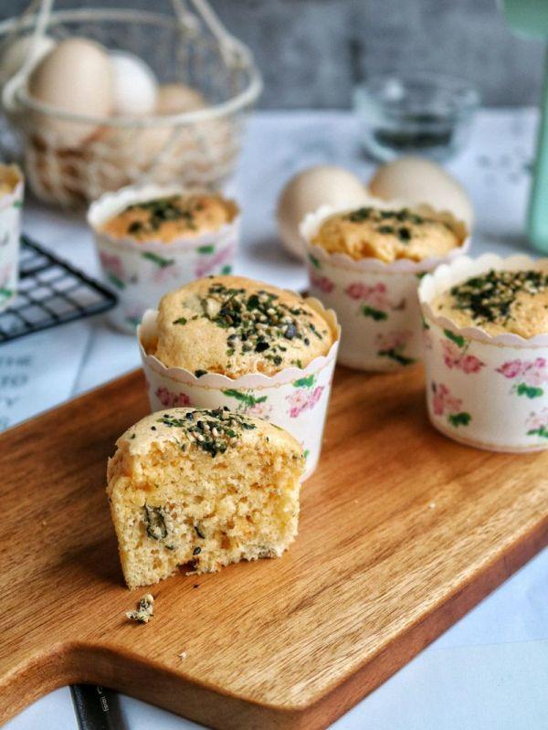 #甜蜜暖冬，“焙”感幸福#海苔肉松纸杯蛋糕