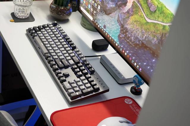 杜伽K310白光限定版：满足玩家所需，打造实用机械键盘首选