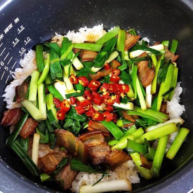 等了一年的腊肉，忍不住想尝尝鲜！味道醇香，百搭又下饭