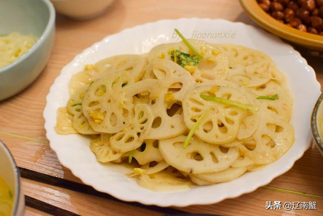 闺蜜来家吃饭，做一桌家常菜，大家都说比外面吃的舒服