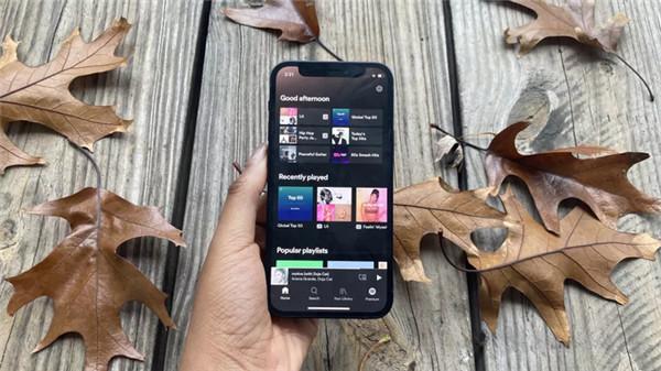 iPhone 12mini真机评测：运行速度超级快速的小尺寸“袖珍”手机