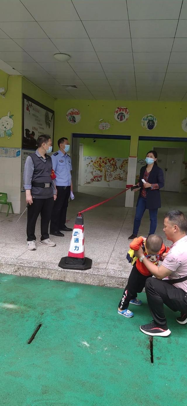 你的育儿经|綦江公安｜蜀黍护航辖区幼儿园开学