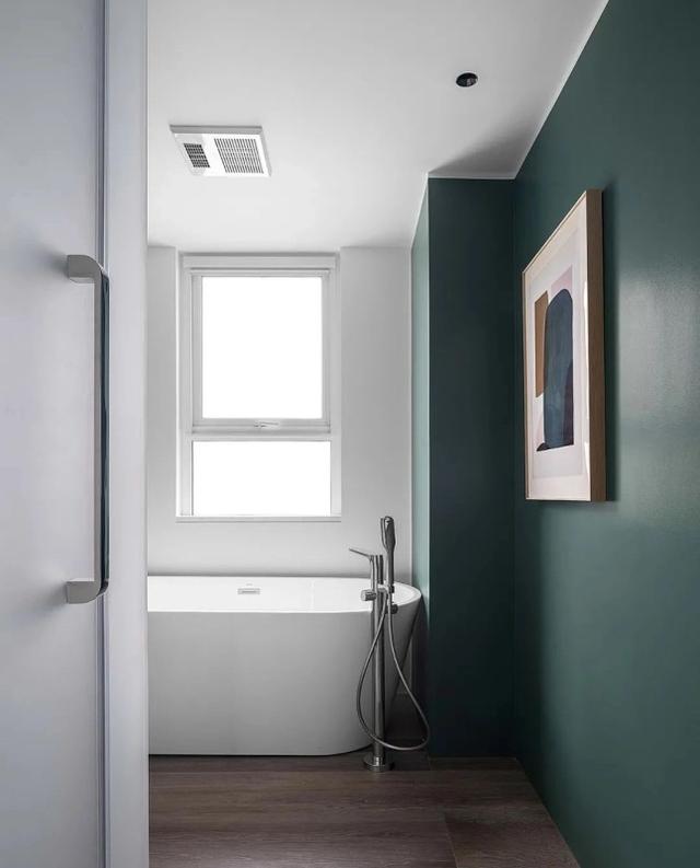 仅仅花了20万元，就把137平米的四居室装修的美轮美奂