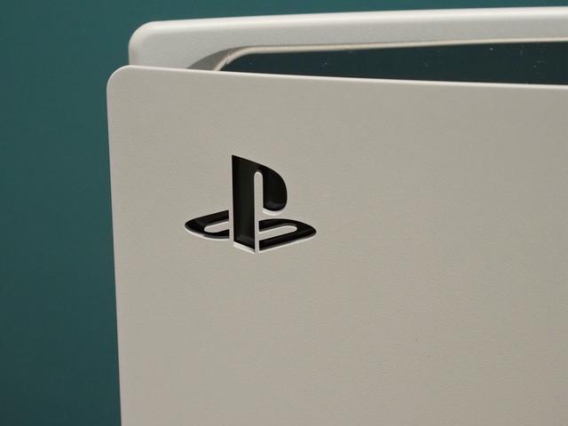 PlayStation 5主机外观快速看，简约设计的散热概念