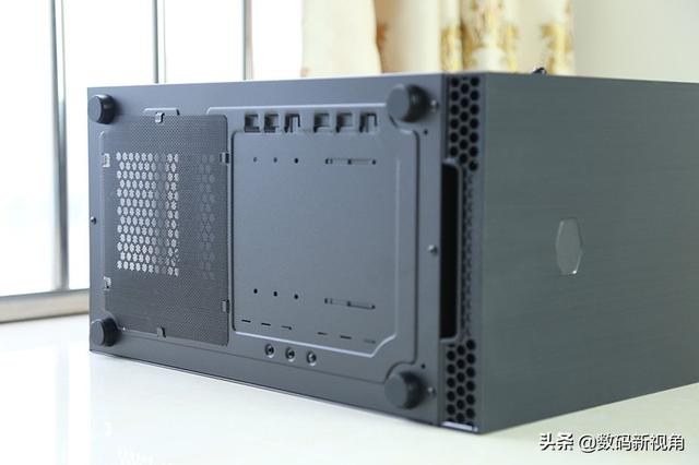 酷冷至尊智瞳MB400L侧透机箱助力旧平台轻松升级带光主机