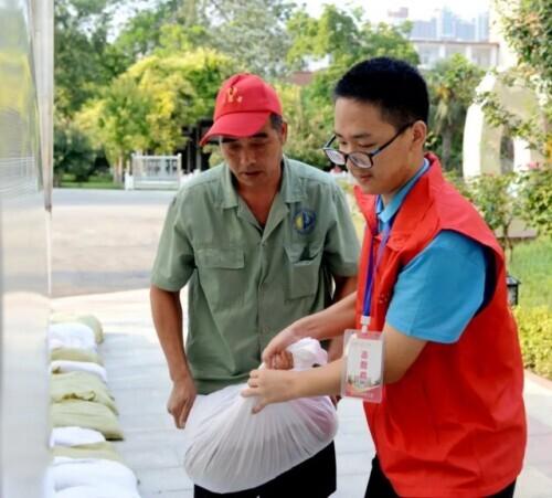 清华大学|后续来了！清华大学点赞的男生，两个哥哥也不简单……