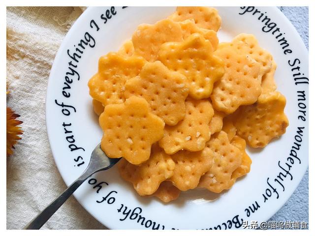 【你的育儿经】番茄别再炒蛋吃，这样做香脆开胃，还能磨牙锻炼孩子的咀嚼能力！