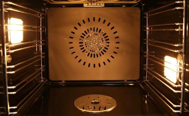 能锁住食物水分的烤箱——卡萨帝温湿双保真烤箱体验