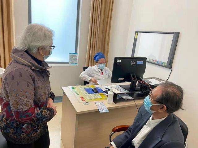 帕金森病|我与帕金森病的22年：被误诊为精神分裂症是人生中最黑暗的时光