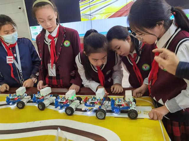满满黑科技！晋安这所小学举行校园科技节活动