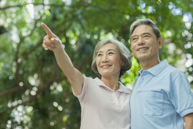 一个退休女人的自述：晚年真正可以依靠的，不是儿女和退休金