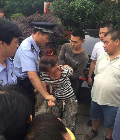 幸福相守|家长带娃出门，看见“这3类人”赶紧绕道，可能是“人贩子”！