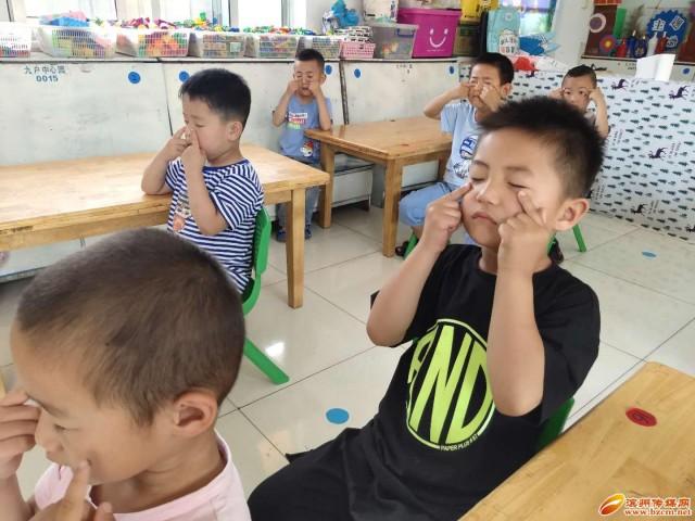 你的育儿经|滨州邹平市九户镇中心幼儿园开展“爱眼护眼每一天”活动