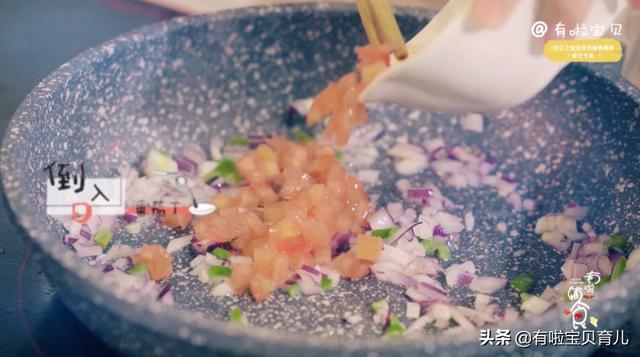 【你的育儿经】酸酸甜甜易消化，补锌辅食的好选择「酸甜鸡肉乌冬面」