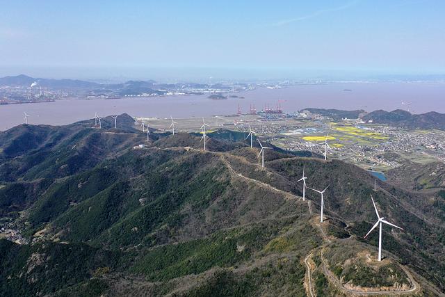 『环球网』浙江舟山：海风吹来新能源