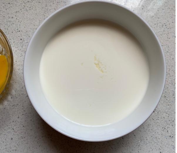 入口即化的奶香焦糖布丁，孩子的最爱，1勺接着1勺吃不停