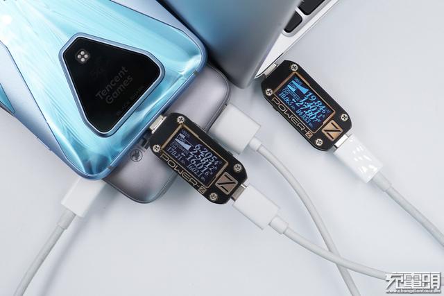 自带HDMI支持4K视频拓展，紫米多功能充电宝深度评测