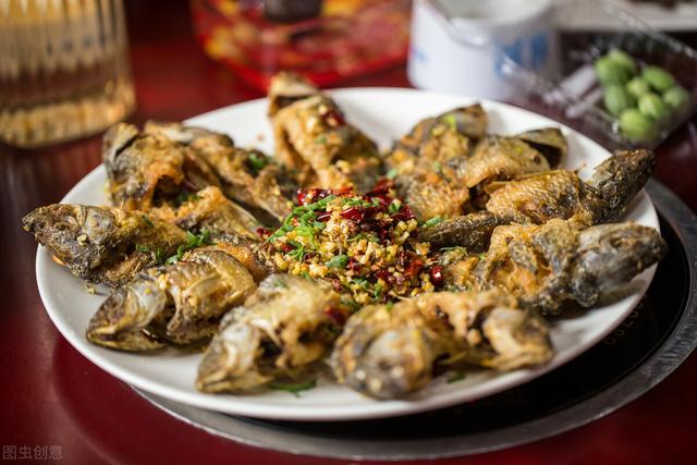 年夜饭上这道菜不能少，外皮香酥，肉嫩紧实，小孩子能吃一盘