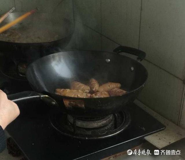 情报站｜鲜香肉嫩的可乐鸡翅出锅啦！自己动手做起来好吃又美味