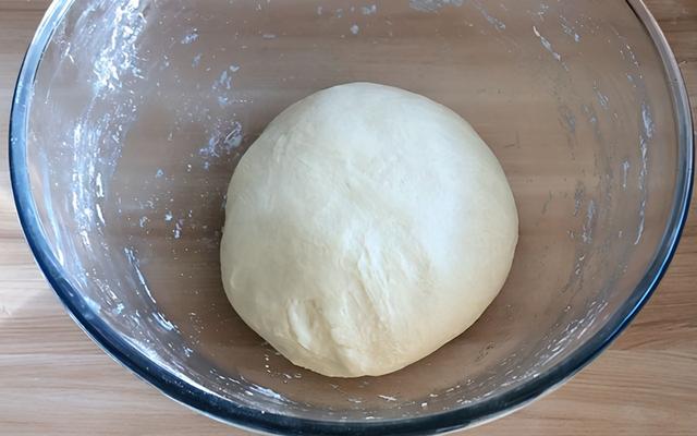 入冬后我常做它，肉松手撕面包，柔软拉丝，早餐吃的饱暖和精神足