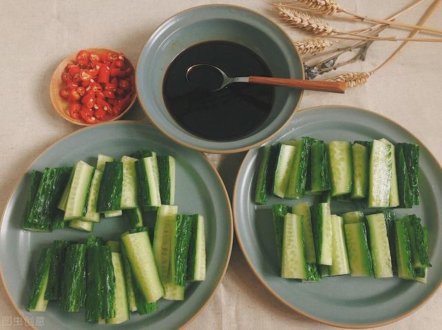 腌黄瓜，不能直接加盐腌，学会正确做法，黄瓜又香又脆，还不出水