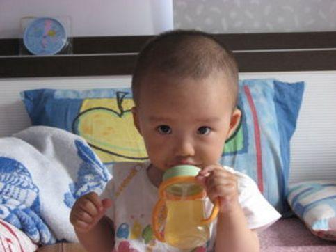 「你的育儿经」这3种辅食家长还在给孩子吃，损伤脾胃没营养，医生怒斥：无知