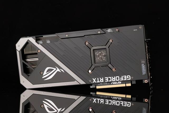 华硕ROG RTX 3070 O10G GAMING显卡图赏