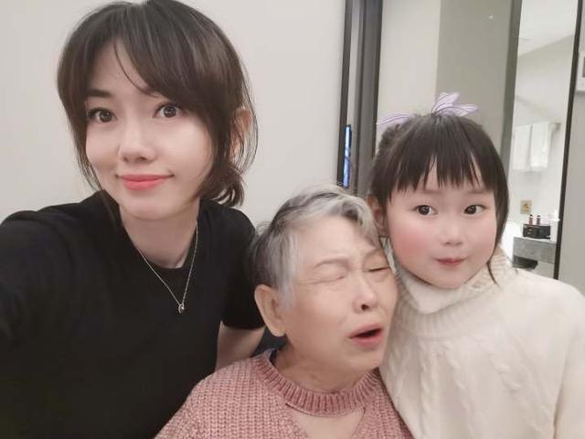 妈妈|长得真像！京都实验幼托园的孩子们纷纷晒出和妈妈的合影