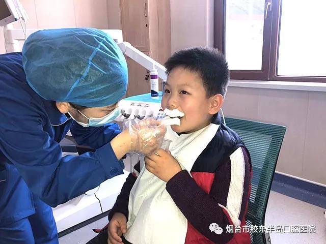 #胶东在线#3-18岁免费牙齿涂氟，口腔健康要从娃娃抓起
