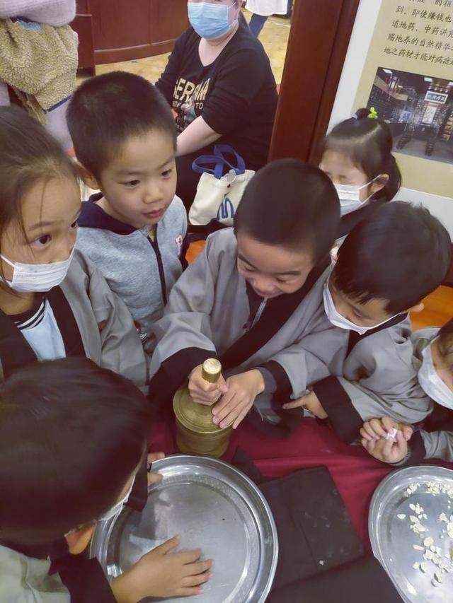 佛手|当孩子遇到佛手，会一场怎样的深秋邂逅？既是非同寻常的中医体验，更是传承着中华文化