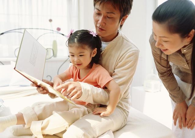 【超级宝妈】白岩松：想培养出更优秀的孩子？建议父母,用“破窗理论”就够了