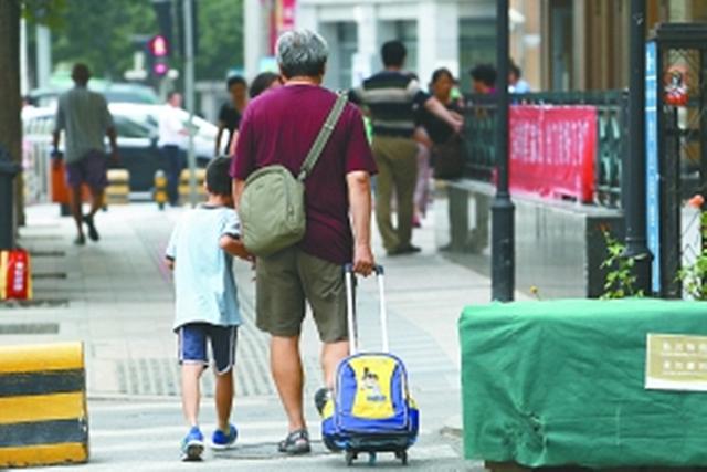 超级宝妈■孩子在家是个“小霸王”，在外却老实怂包，家长这几点你得改改