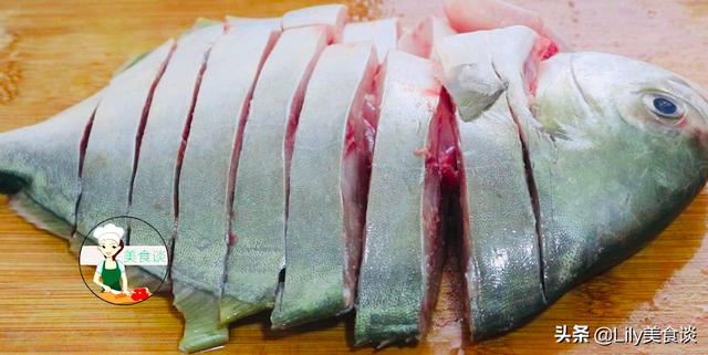 入冬后要多吃鱼，分享鱼肉懒人做法，不加一滴水，出锅鲜香又营养