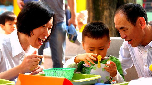 孩子从“妈妈”叫到“妈”，称呼少了一个字，暗示孩子三方面变化